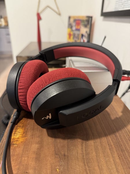 Focal Listen Professional Headphones Carousel 2