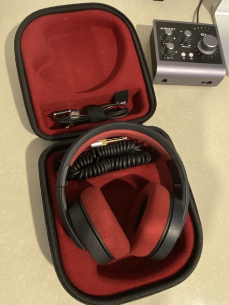 Focal Listen Professional Headphones Carousel 7