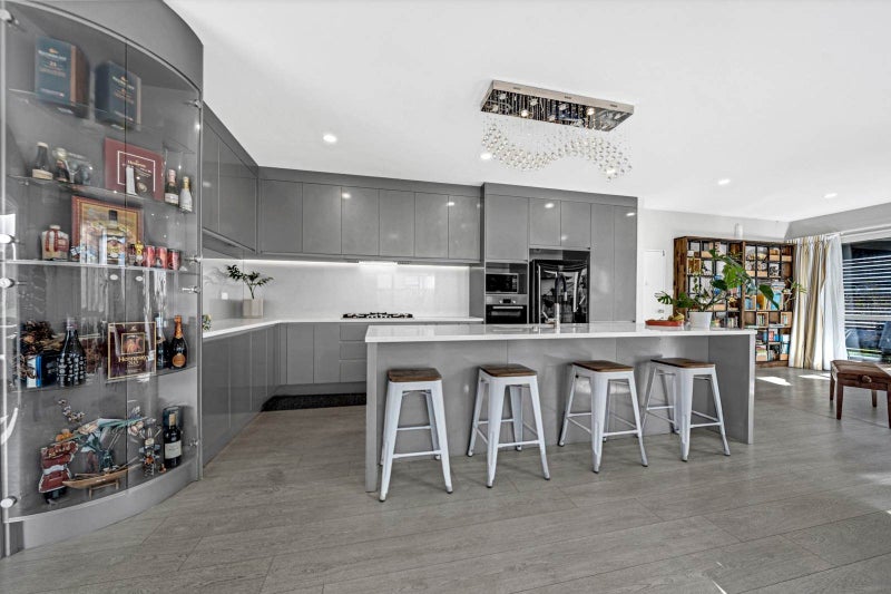 Orewa, 5 bedrooms64583900973313111