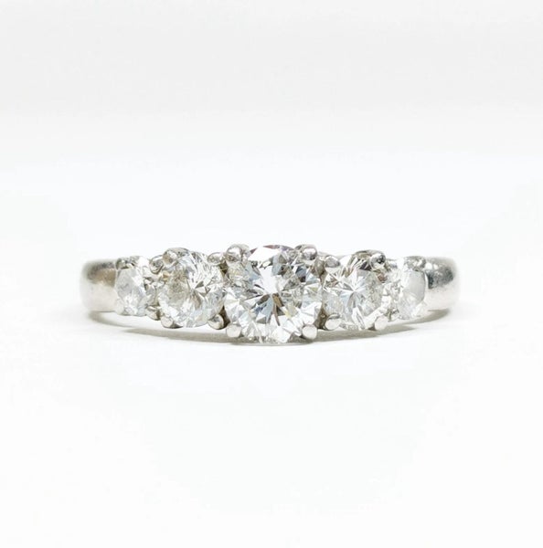 1 ct NATURAL DIAMOND AND PLATINUM RING Carousel 16