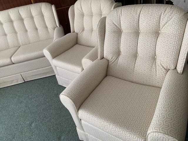 Hunter Lounge Suite - Couch + 4 Chairs, Excellent condition63617298356482113