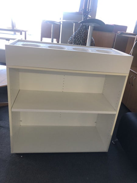 White bookcase with Planter box- Carousel 1