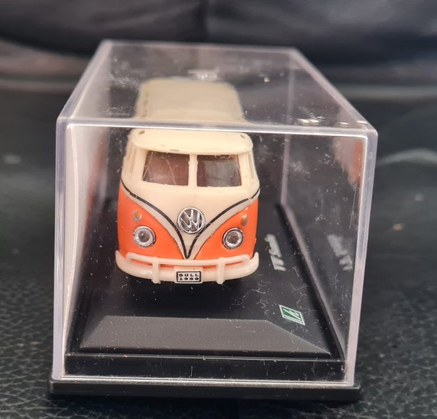 Die-cast model Volkswagen Samba Bus Carousel 3