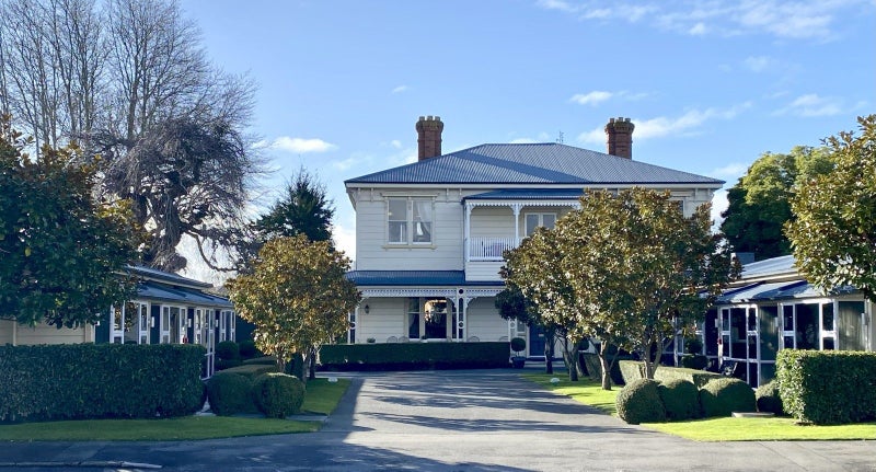 Strong Profits - Prestige - Dream Lifestyle Carousel 1