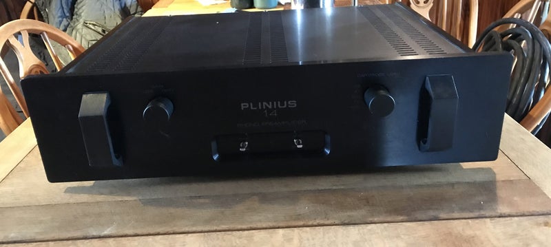Plinius Model14 phono preamplifier Carousel 1
