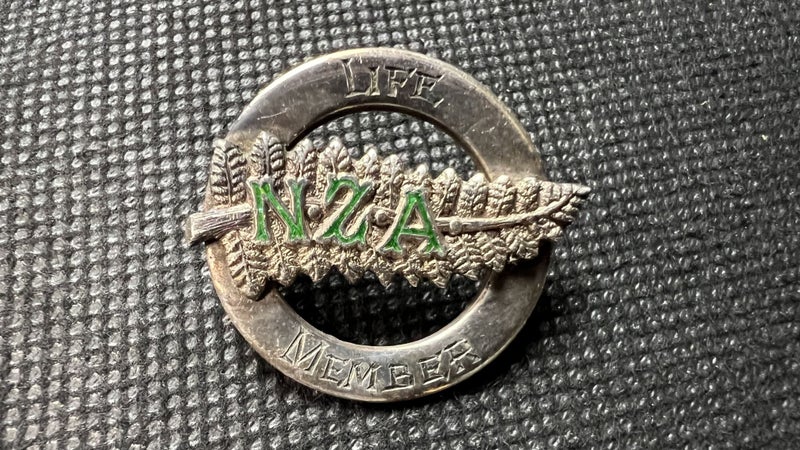 Antique NZA Sterling Silver Life Member Badge – Stokes Maker - Lot E870 Carousel 1