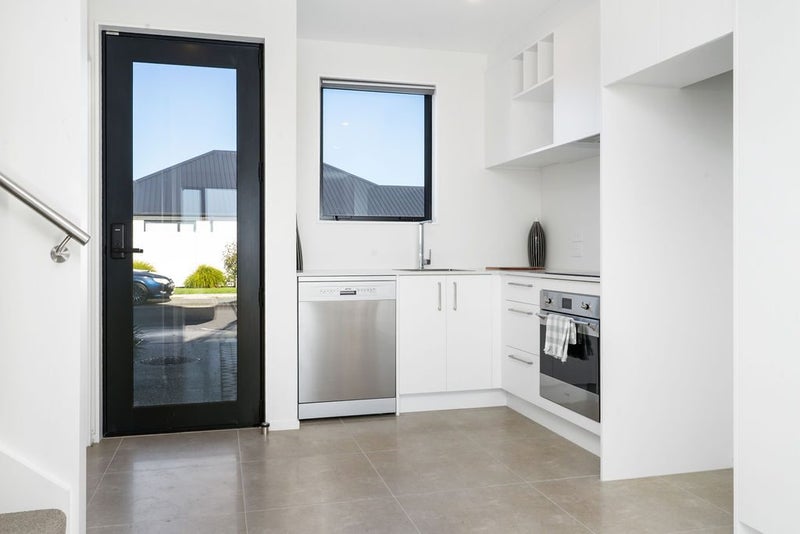 Book the Movers-Park View-10 Year MB Guarantee63614449605763114
