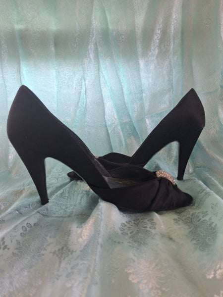 Stunning heels Carousel 1