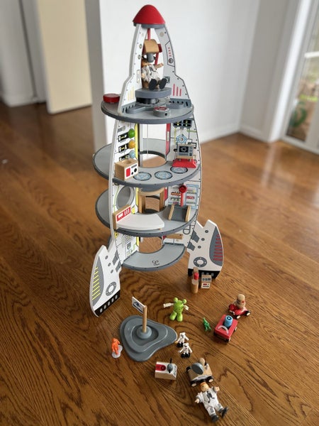 Hape rocket ship Carousel 1