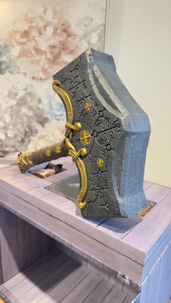 God of War Ragnarök Collector’s Edition – Mjölnir Hammer63617298507011114