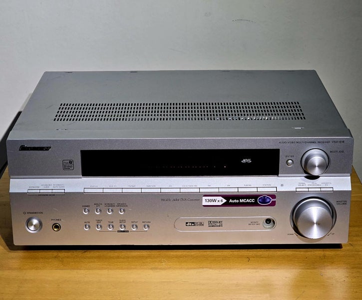 Pioneer Surround AV Receiver – VSX-516S, Good Condition63845745667841113