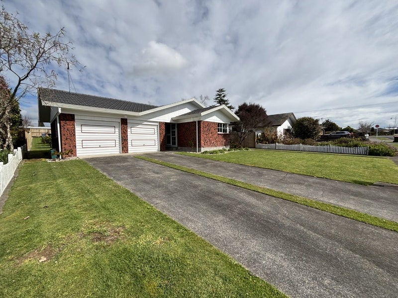 Image 1 of 25