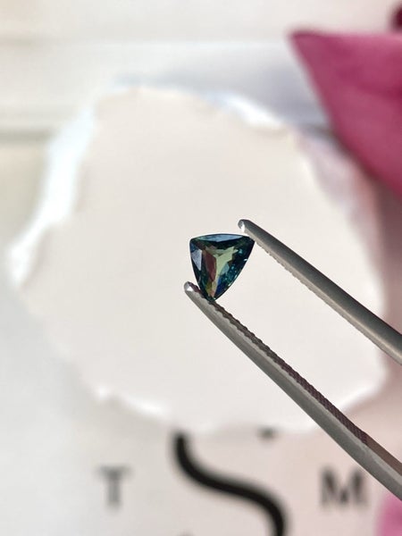 $1 RES ~ $1648 Buy Now * 0.63ct Teal Green Sapphire Carousel 1
