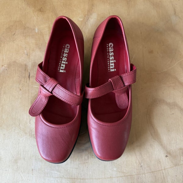 Cassini Red Heeled Mary Jane Shoes Size 37 Carousel 1