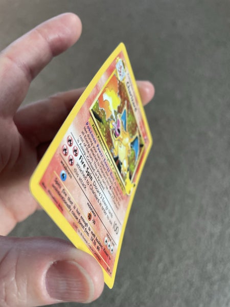 Pokémon card - Charizard 25th anniversary Carousel 9