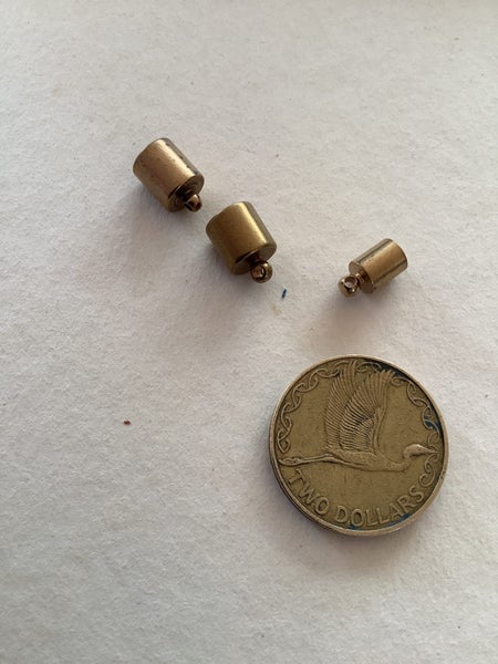 Bulk jewellery end caps about 2000 pieces clasps gold tone Carousel 7