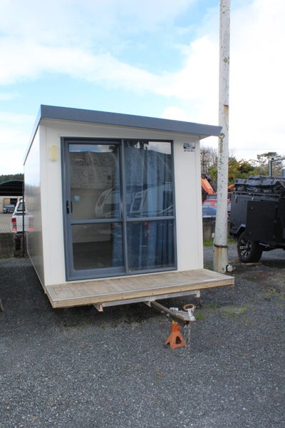 KEA Cabin 5.0 x 2.5 FOR SALE Carousel 1