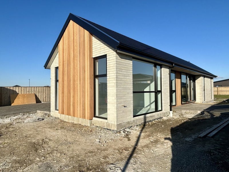 Image 2 of 11