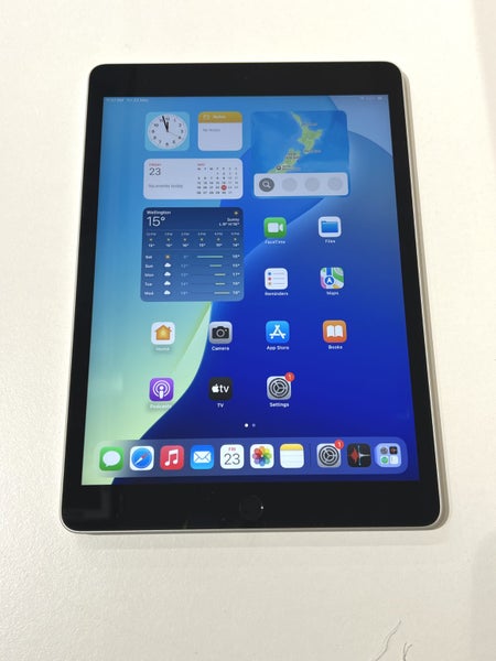 DT Deal! iPad 9 10.2" (2021) 64GB WiFi Silver Carousel 2