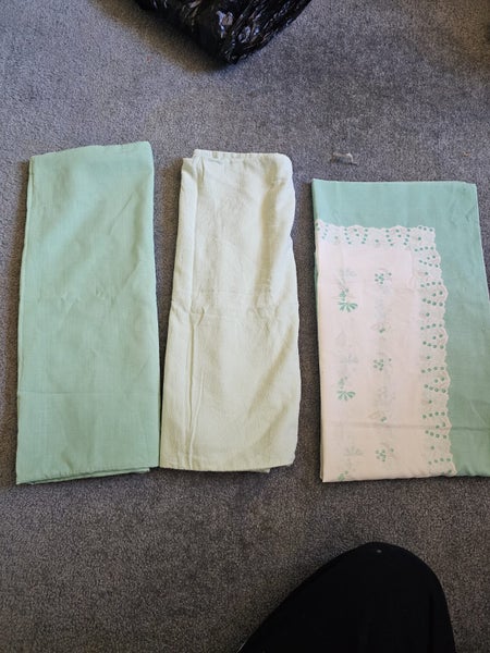 3 PILLOW CASES AQUA GREEN Carousel 1