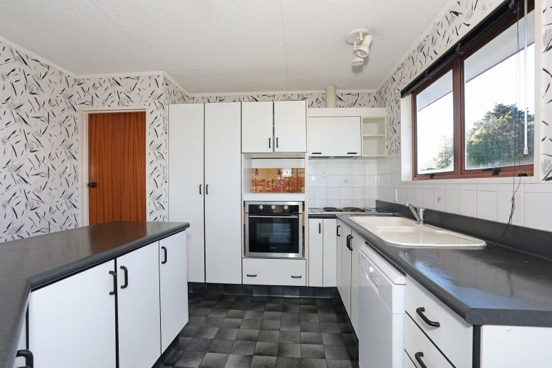 Image 2 of 23