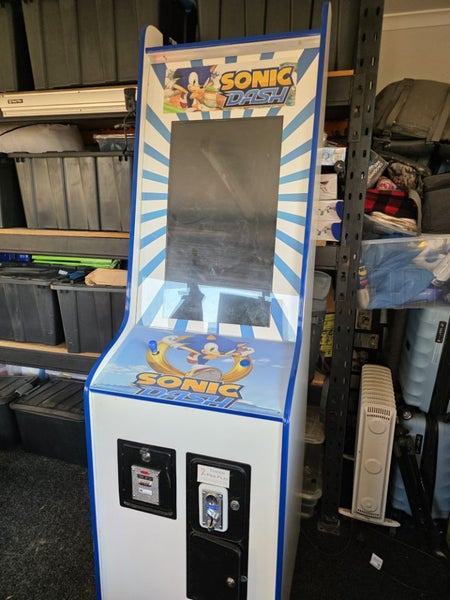 Sonic Arcade Machine Carousel 1