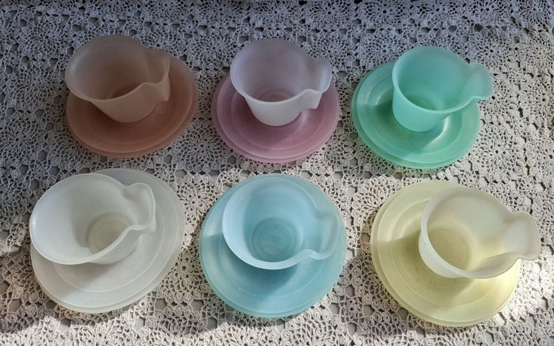 Old Tupper - Millionaire Line - set of 6 trios - date to the 40s or 50s Carousel 1