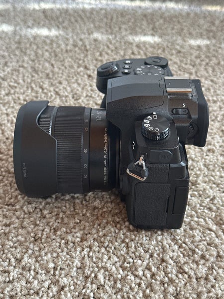 Panasonic G95 mirrorless camera + 3 lenses + extras64352068765954113