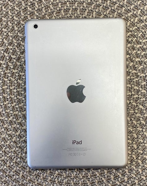 iPad Mini 1st 32GB / Only for parts Carousel 1