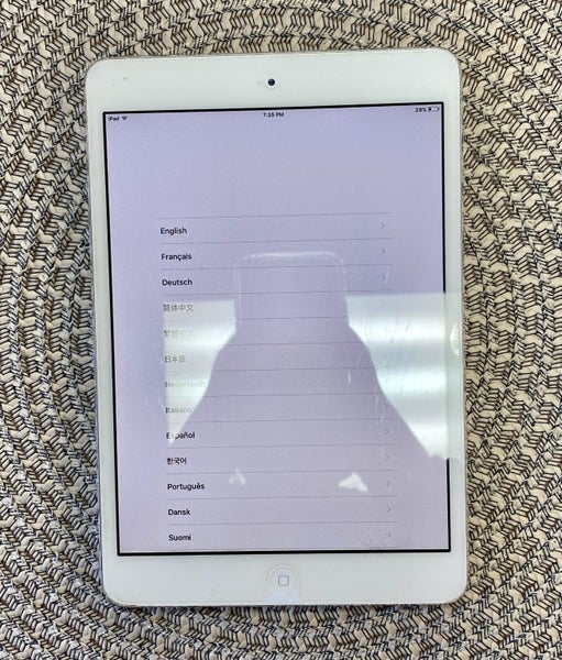 iPad Mini 1st 32GB / Only for parts Carousel 2