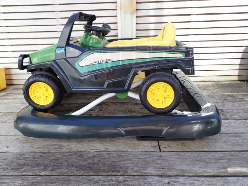 John Deere Gator: 4 ways to play Activity Walker 6m+ Carousel 12