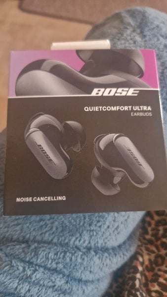 Noise Cancelling Earbuds Carousel 1