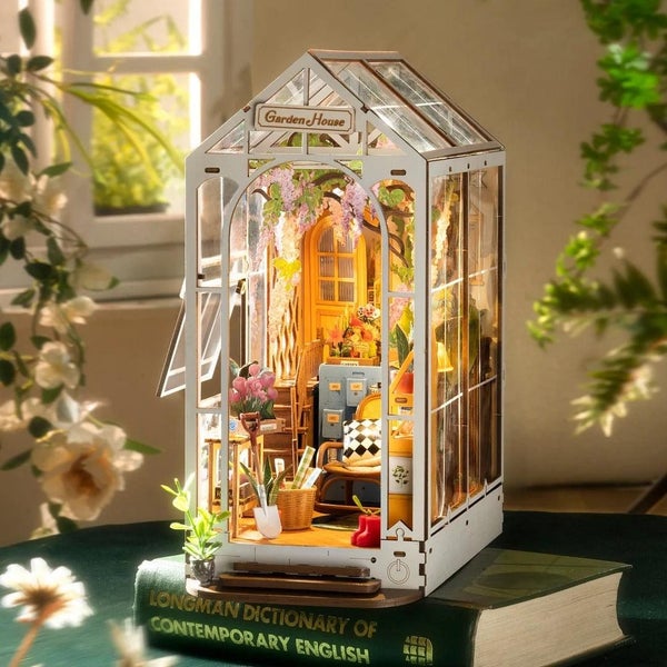 Rolife Garden House DIY Book Nook Shelf Insert Kit - TGB06 Carousel 4
