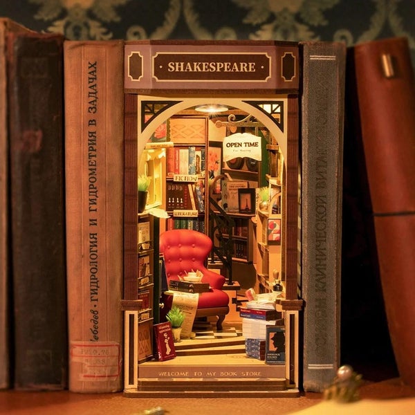 Rolife Bookstore DIY Book Nook Shelf Insert Kit - TGB07 Carousel 2