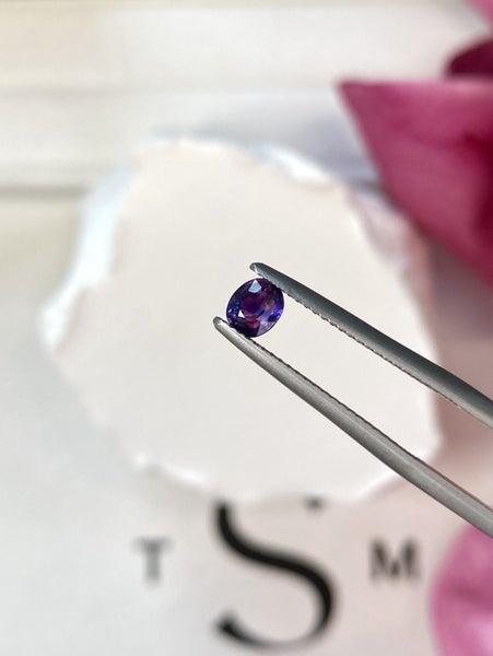 $1 RES ~ $2000 Buy Now * Rare 0.64ct Bi-Colour Sapphire Carousel 9