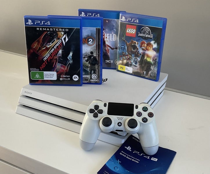 Playstation 4 PRO Package - GAMES - Controller etc **IMMACULATE CONDITION** Carousel 1