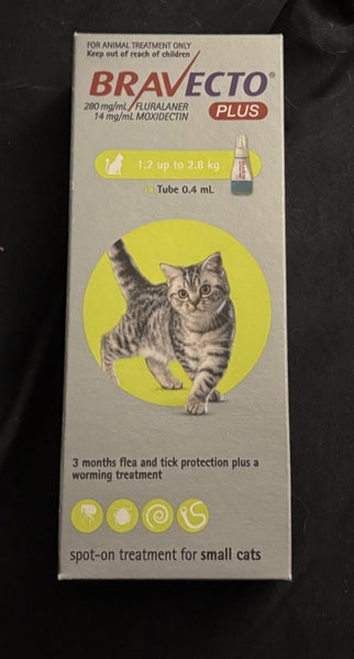 Bravecto Plus for small cats 1.2kg - 2.8kg Carousel 1