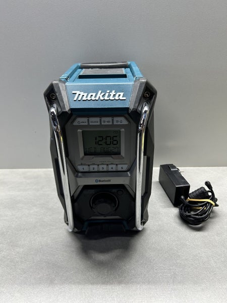 Makita MR002G Bluetooth Jobsite Radio – 40V XGT Carousel 2