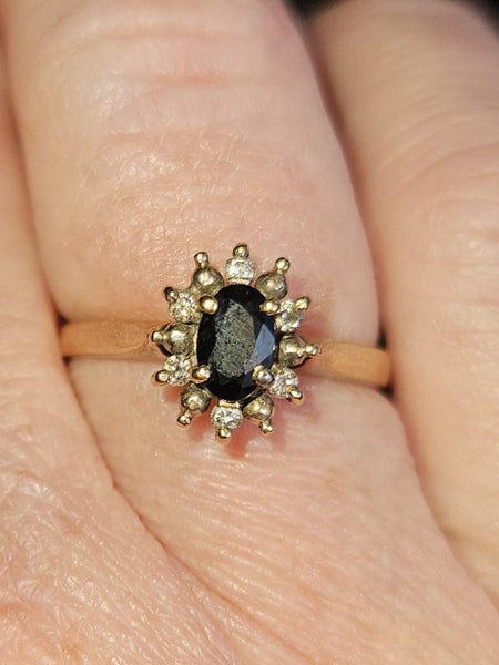 Beautiful Sapphire and diamond ring Carousel 1