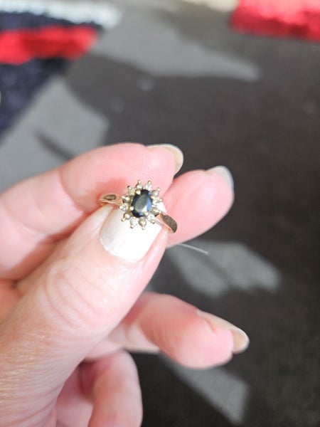 Beautiful Sapphire and diamond ring Carousel 4