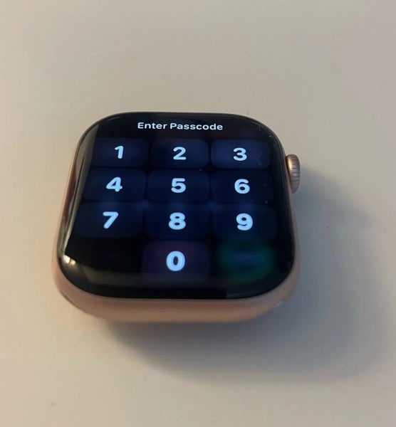 Apple Watch 5e 2x years old Carousel 1