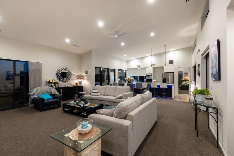 Accommodation Options for Family and Friends64581517122305114