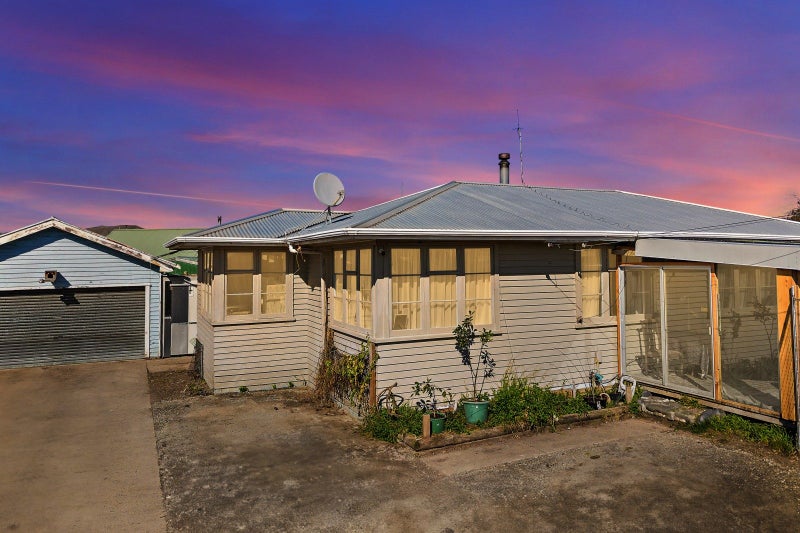 Image 2 of 19