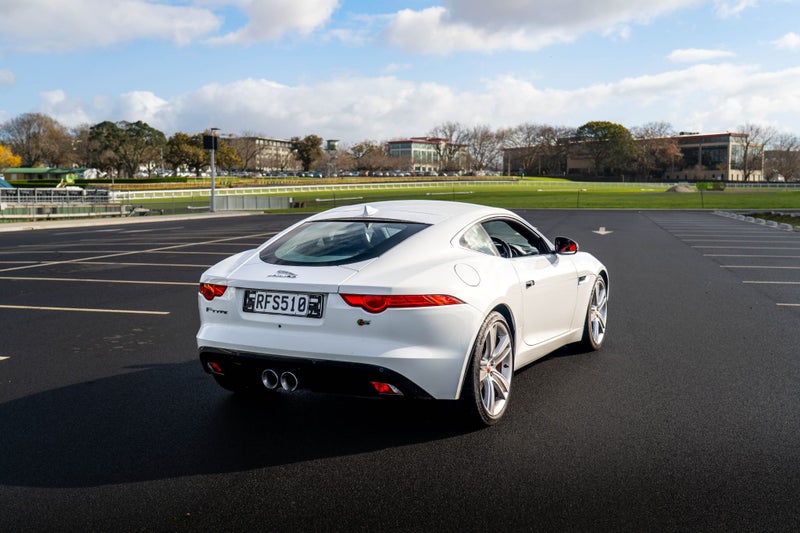 2015 Jaguar F-Type S63613530080386112