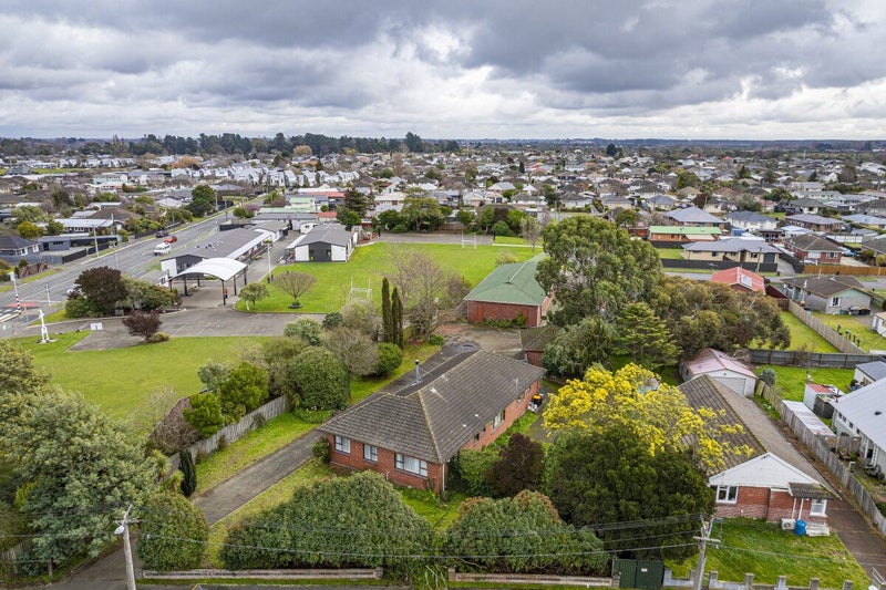 Image 1 of 18