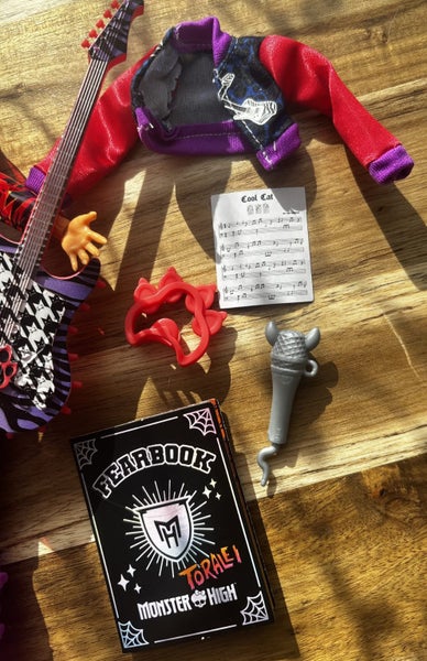 Monster High Fearbook Toralei Carousel 4