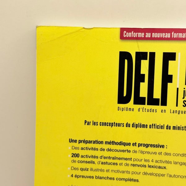 DELF B1 Junior/Scolaire Study Guide by Hachette - French Edition64455720008835113