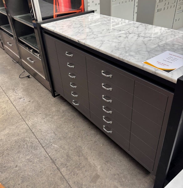 22476 - Glass Retail Drawers - Used Carousel 2