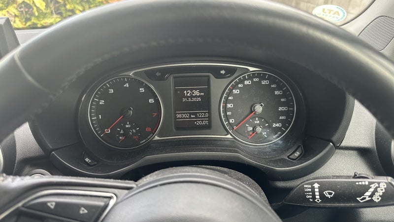 2013 Audi A163613531726467112