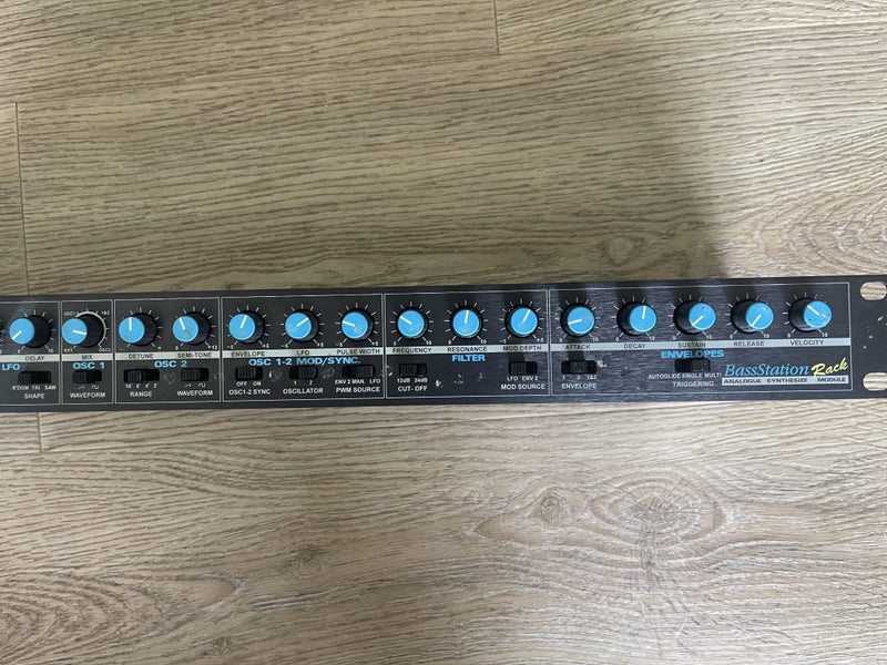 Novation Bass Station Rack – Analogue 1U Synth Module (used)64030417016963112